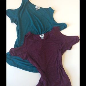 Bundle of 2 Cold Shoulder Top’s